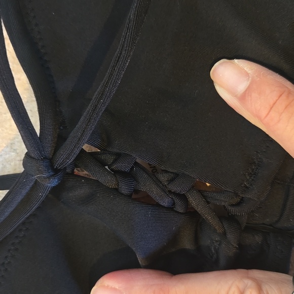 NWT PINK Victoria's Secret Black Tie Front Halter Bikini Top - Picture 10 of 10